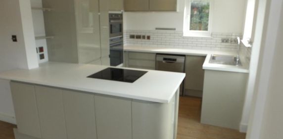 3 bedroom detached house to rent - Photo 2