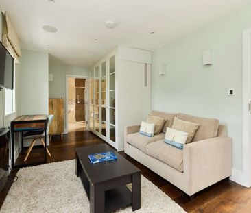 Elm Tree Road - Photo 3