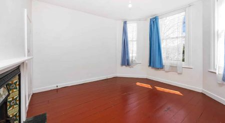 Classic Villa in a Fantastic Location. - Photo 2