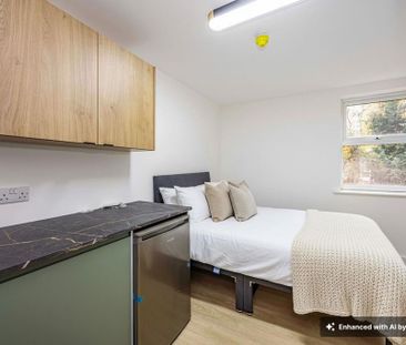 1 bedroom in a flat share to rent - Photo 3