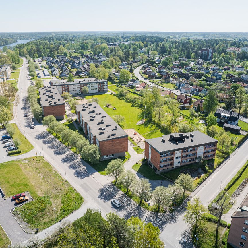 Östermalmsvägen, Finspång - Photo 1
