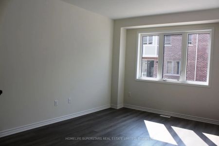 Property For Lease | E9040547 - Photo 2