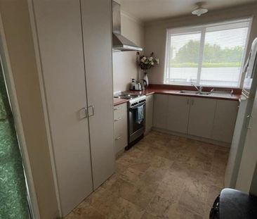 Cosy stand alone 2 bedroom home - Photo 1