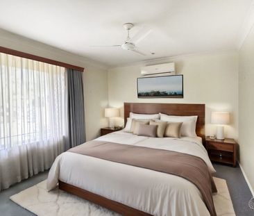 Comfortable Family Living in a Quiet Middle Park Location - Photo 3