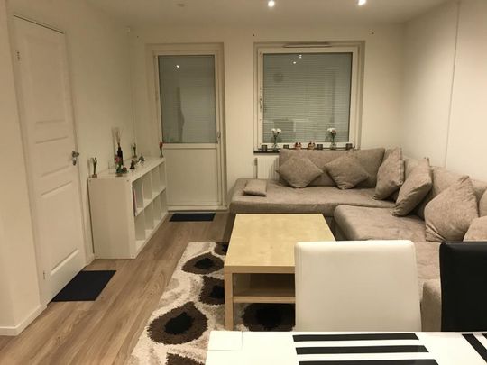 Stavangergatan, Kista - Photo 1