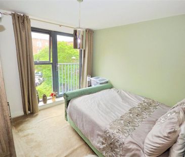 2 bedroom flat to rent - Photo 4