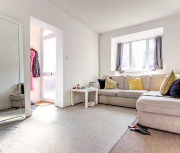 3 bedroom end of terrace house to rent - Photo 1