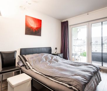 Schicke 2 Zimmer Wohnung mit zwei Balkonen, Fahrstuhl und Tiefgarag... - Photo 3