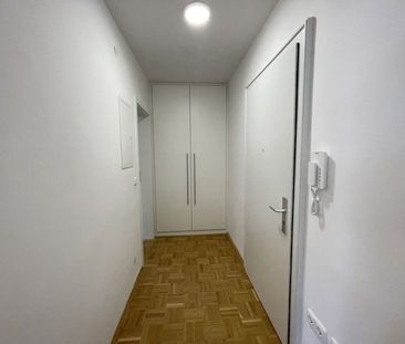 Den Königsplatz fast vor der Tür: Vollständig möblierte 1-Zimmer-Wohnung mit Balkon - Foto 4