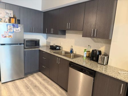 For Lease - 275 Larch Street Unit# 214, Waterloo, Ontario - Photo 4