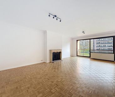 Superb 3 bedroom apartment with terraces - Photo 5