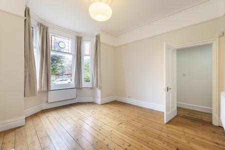 Lancaster Road, Wimbledon, SW19 flat to rent - Photo 2