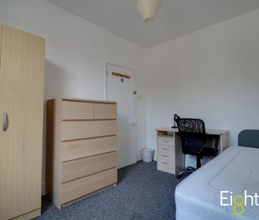 4 bedroom terraced house to rent - Photo 2