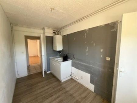 Location appartement 4 pièces - 80m² à Bollene (84500) - Photo 2