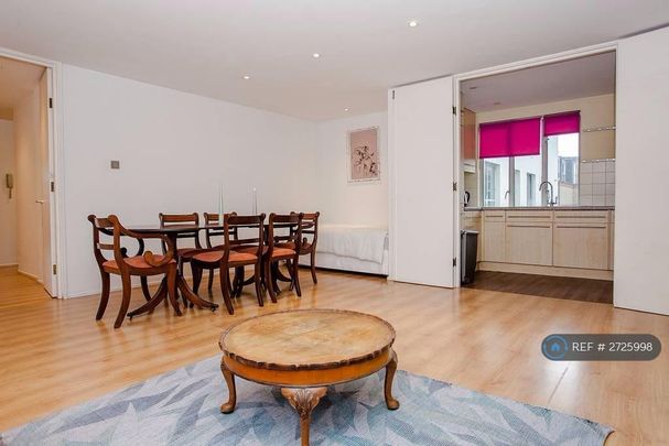 2 bedroom flat to rent - Photo 1