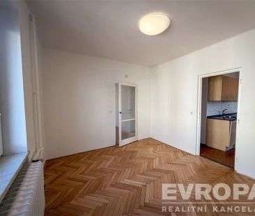 Bydlení v centru Opavy s parkováním ve dvoře? Ano. - Photo 6