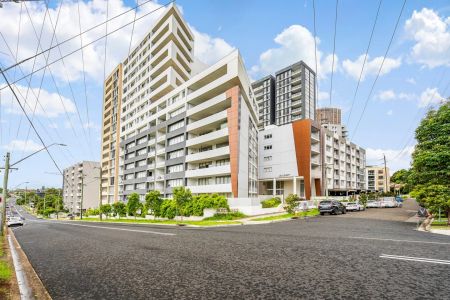 Stunning, Contemporary Apartment For Lease In Prime Location - Photo 2
