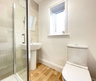 2 bedroom semi-detached house to rent - Photo 5