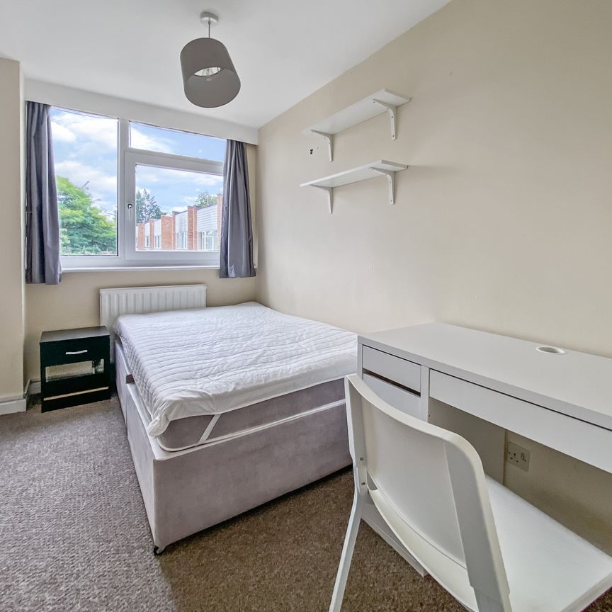 2nd Floor Front Left (5), 12 Horwood Close, Oxford OX3 7RF - Photo 1