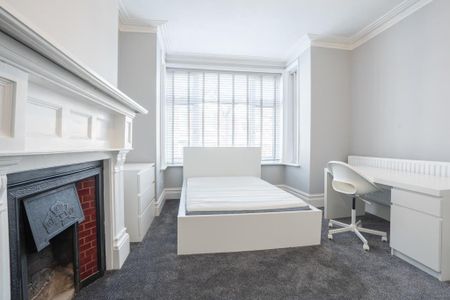 5 bedroom terraced house to rent - Photo 3