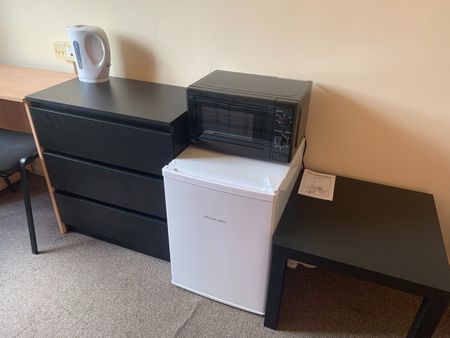 Room in a Shared House, Demesne Road, M16 - Photo 4