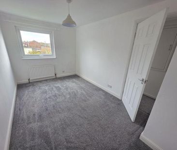 3 bedroom end of terrace house to rent - Photo 5