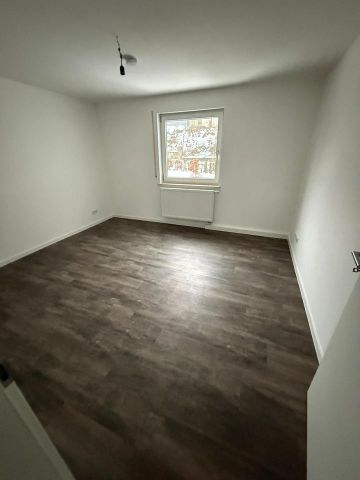 TOP 2 Zi Dachgeschosswohnung in Sulzbach-Rosenberg - Photo 3