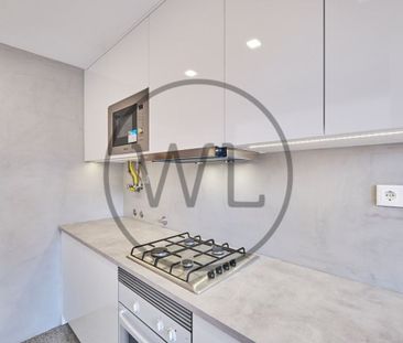 2 bedroom luxury Apartment for rent in Campolide, Portugal - Photo 6