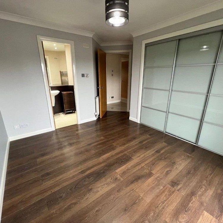 Mackie Place, Top Floor, Westhill, AB32 - Photo 1