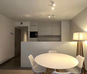 Appartement te huur in Antwerpen voor € 965 met 2 slaapkamers - Photo 3