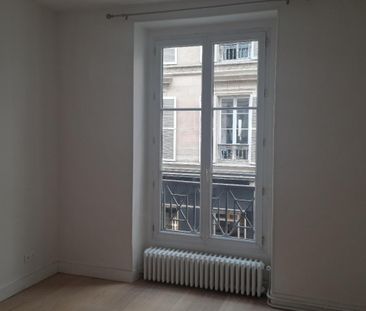 Location Appartement 3 pièces 56m² PARIS 10ème - Photo 6