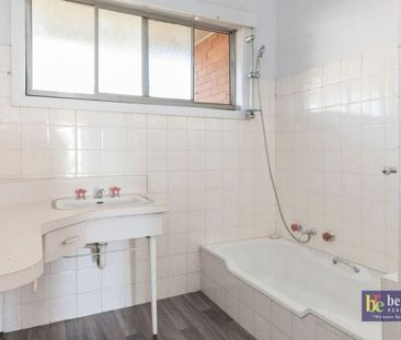 Convenient Living in the Heart of Flora Hill - Photo 6