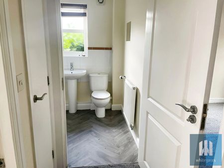 Sylvan Ridge, Ferndale, Huddersfield, HD2 - Photo 4