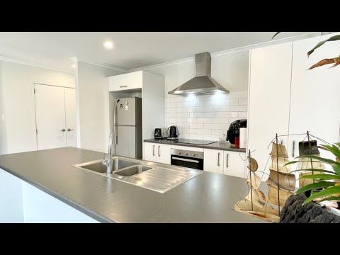 Immaculate home! - Photo 1