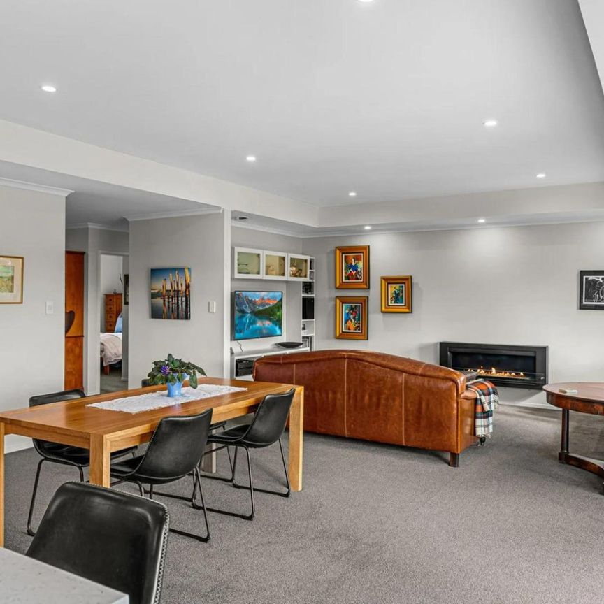 Modern Comfort & Convenience in the Heart of ... - Photo 1