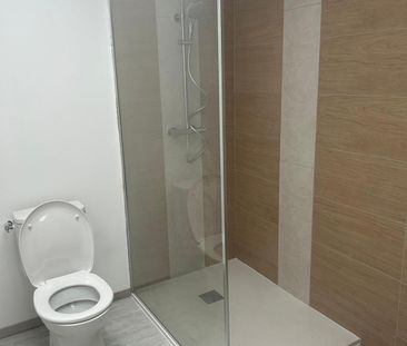 MAISON DE BOURG ENTIEREMENT RENOVEE AVEC JARDIN - Photo 3