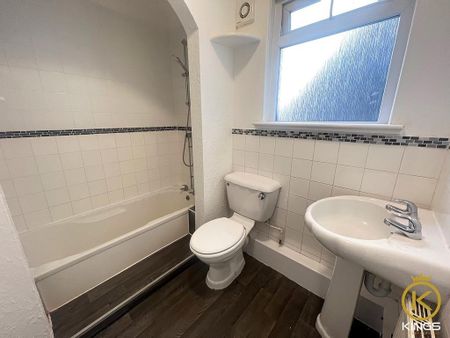 3 bedroom terraced house to rent - Photo 2