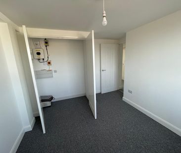 Seaforth Court, 91 Victoria Drive, Eastbourne - One Bedroom Flat - Photo 2