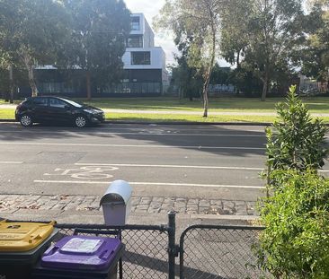 Carlton North - Photo 4