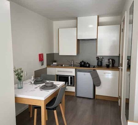 Courtyard Studio - Photo 5