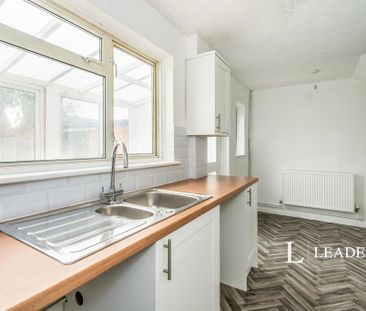 3 bedroom terraced house to rent - Photo 2