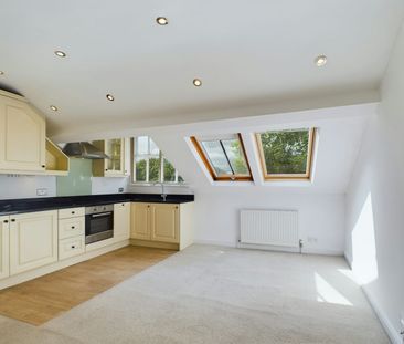 Flat to rent on - Photo 3