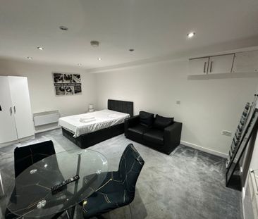 Berkeley Avenue, Leeds - Photo 1