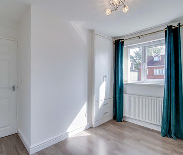 Wrenthorpe Road, Wrenthorpe - Photo 3