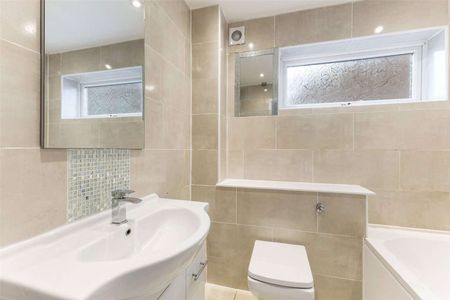 A superb detached four bedroom home with stunning views over the surrounding countryside. - Photo 5