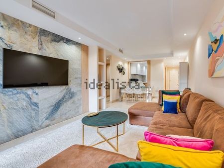 Alquiler de piso en El Oasis de Marbella - Foto 3