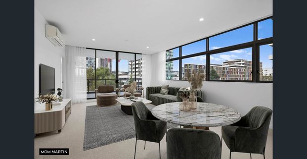 MGM MARTIN – TWO BEDROOM APARTMENT PLUS STUDY - Photo 1