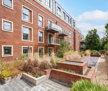 Landmark Court, 30 Queens Road, Weybridge, Surrey, KT13 - Photo 5