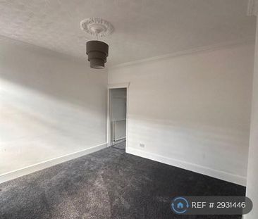 3 bedroom end of terrace house to rent - Photo 2
