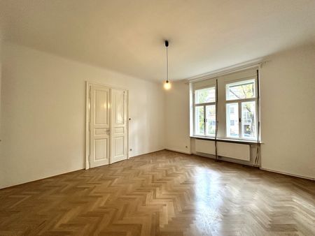 ERSTBEZUG nach Teil-Sanierung – 3-Zimmer-Altbauwohnung mit separater, geräumiger Küche gegenüber direkt am Hasnerplatz im Grazer Bezirk Geidorf– 3er-WG geeignet - Photo 2